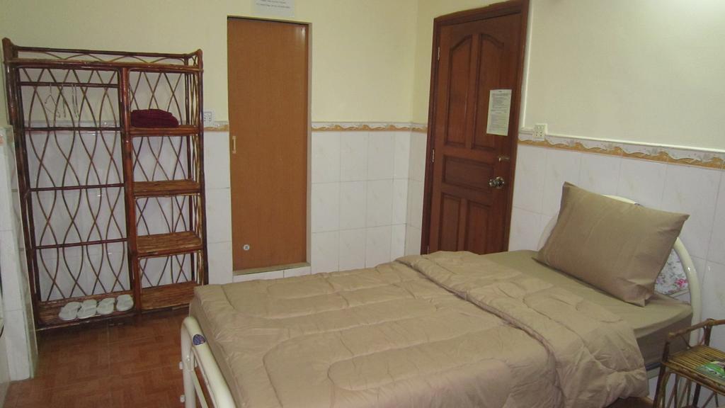 Jun Jun Guesthouse Phnom Penh Zewnętrze zdjęcie